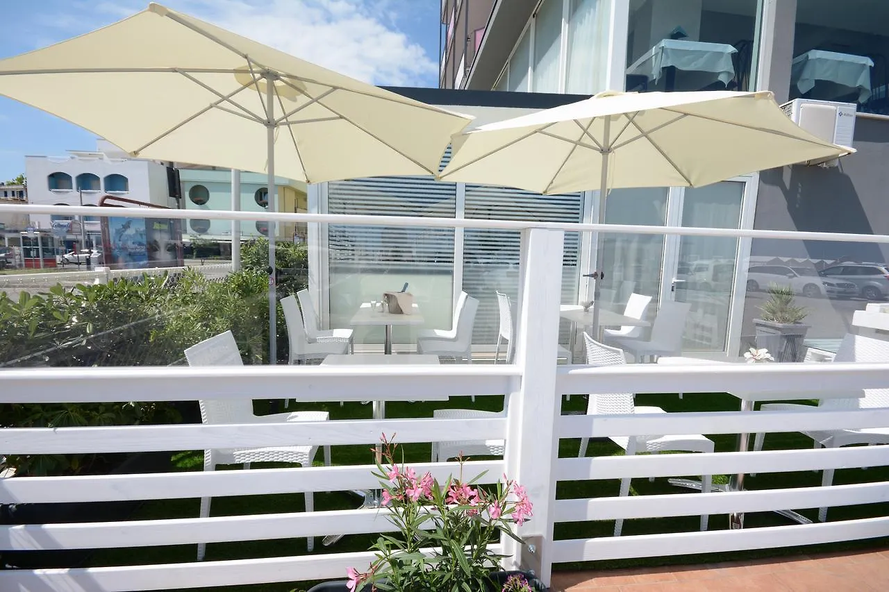 Hotel Kent Riccione 3*,